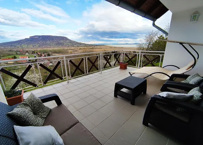 בית הארחה Delibab Vendeghaz