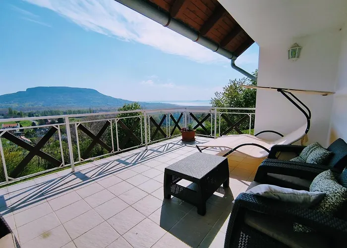 Delibab Vendeghaz בית הארחה 4*